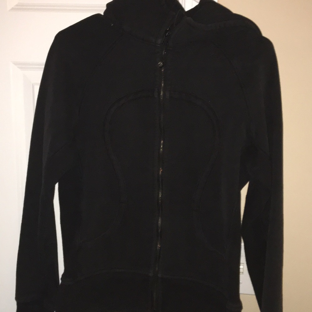 Lululemon sweatshirt